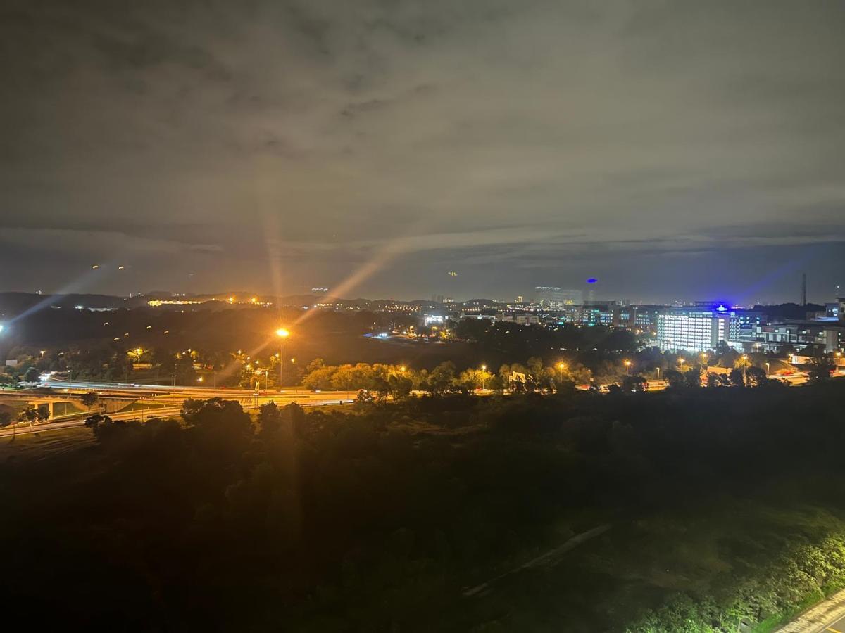 Mucihome Clio 3R2B, Putrajaya Condo Near To Ioi City Mall, Alamanda, Hospital Serdang, Wetland Studio Kru Dll- Non Smoking Home For Malaysian Only Exterior foto